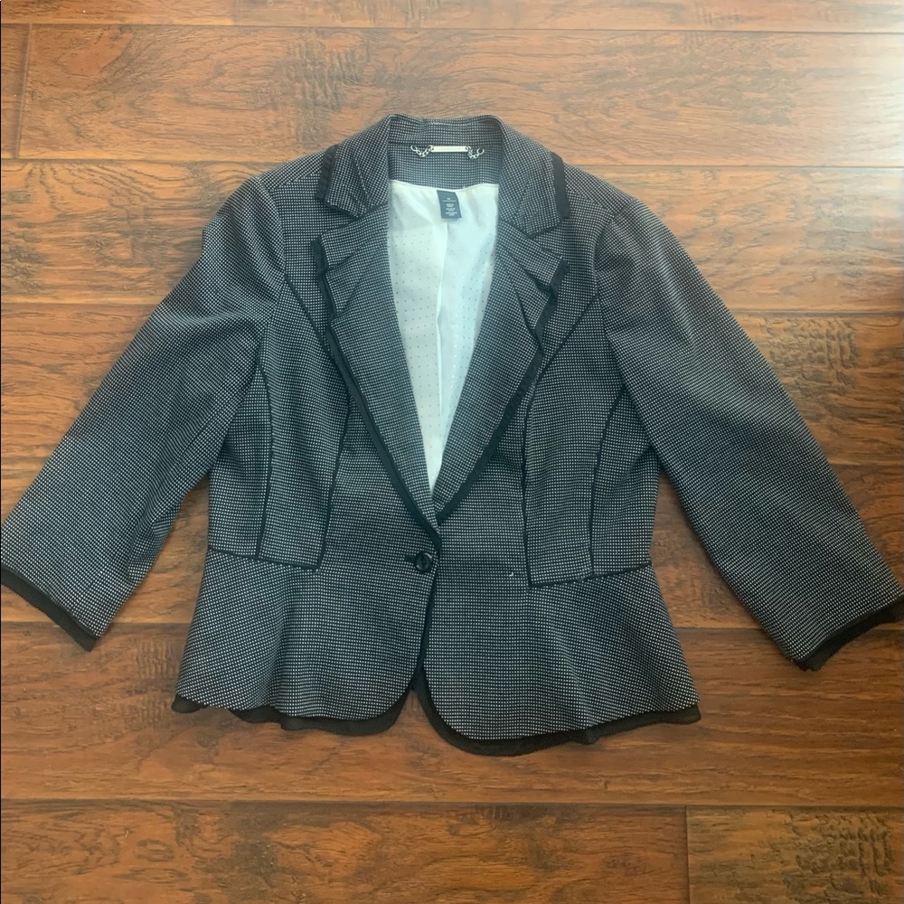 White Black Dotted blazer